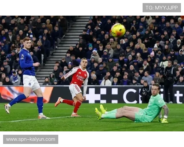 英超圣诞冠军魔咒：阿森纳四次失冠的历史警示